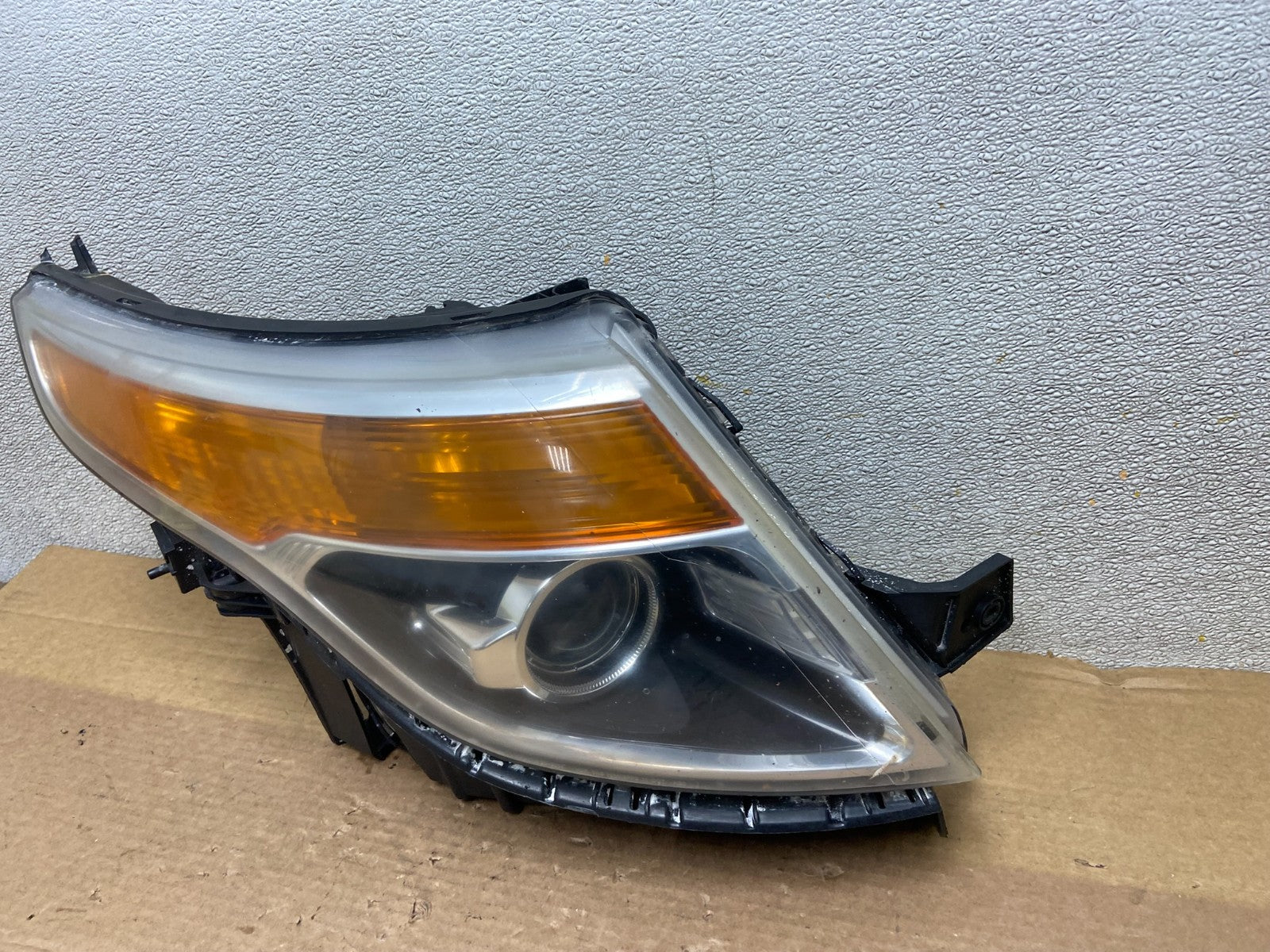 2011 to 2015 Ford Explorer Right Passenger Halogen Headlight TYC AB5189 DW1