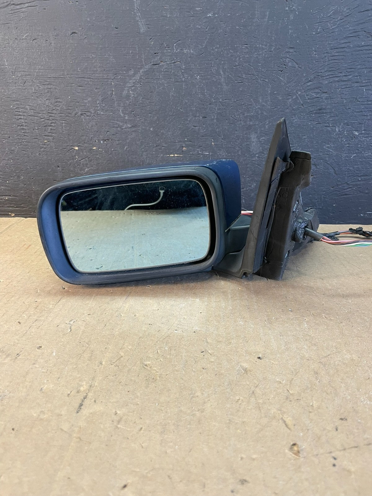 2001 to 2006 BMW 325i Left Driver LH Side View Door Mirror AD5671 DW8