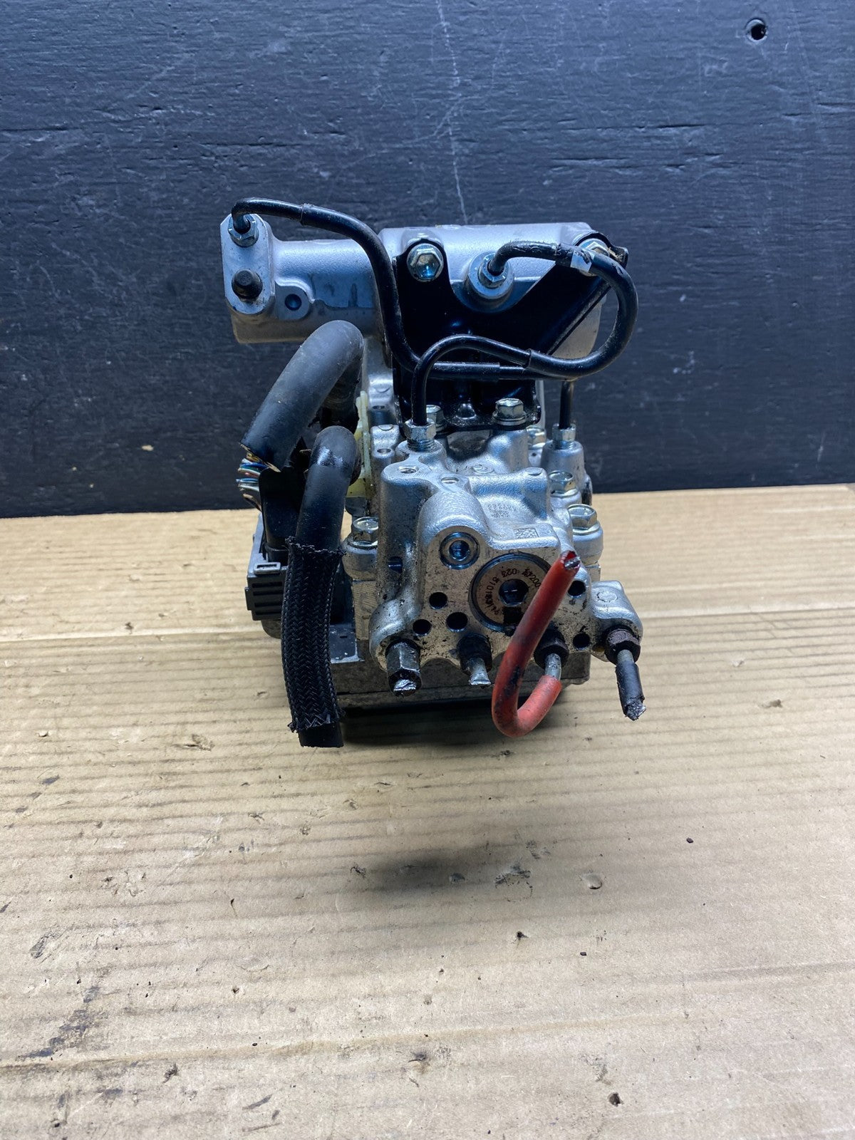 2010 - 2015 Toyota Prius ABS Brake Pump Anti Lock Module AE6253 DW4