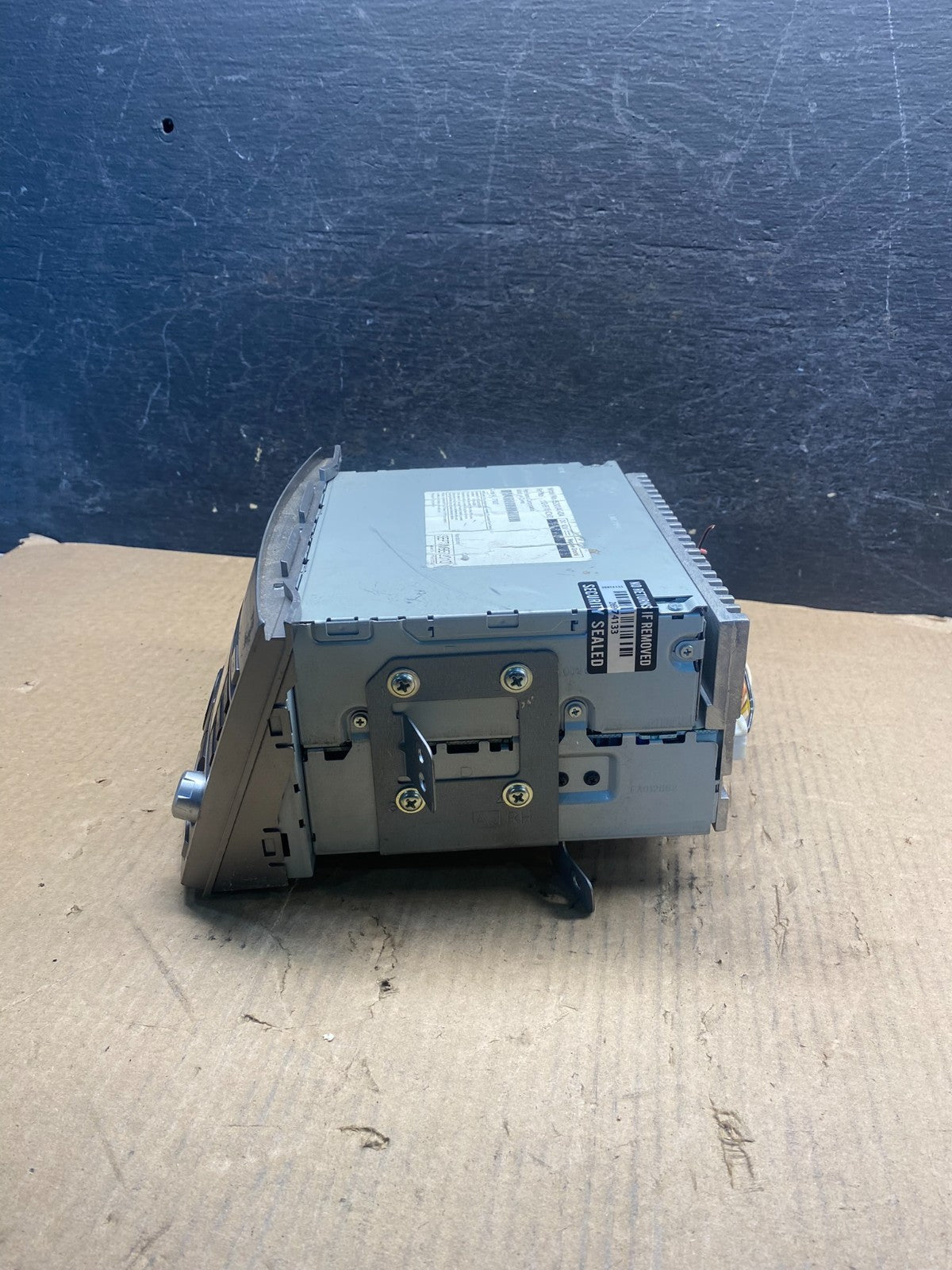 2010 to 2012 Subaru Legacy AM FM CD MP3 Radio Player AH4790 DG1