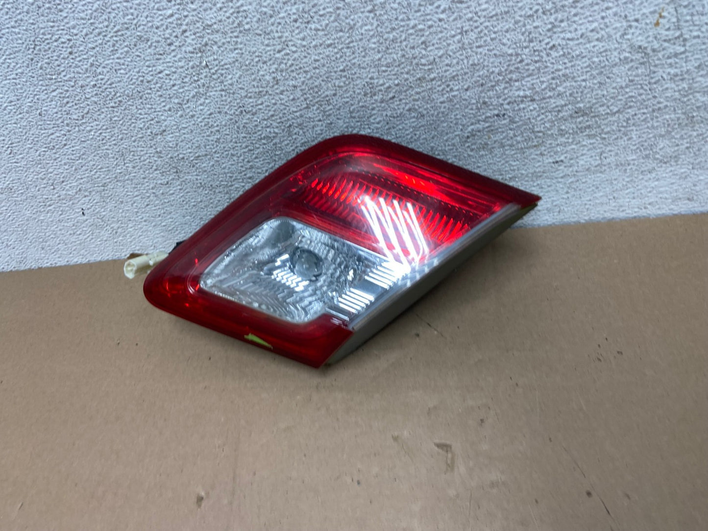 2010 - 2011 Toyota Camry Right Passenger RH Side Inner Tail Light AG3376 LK1