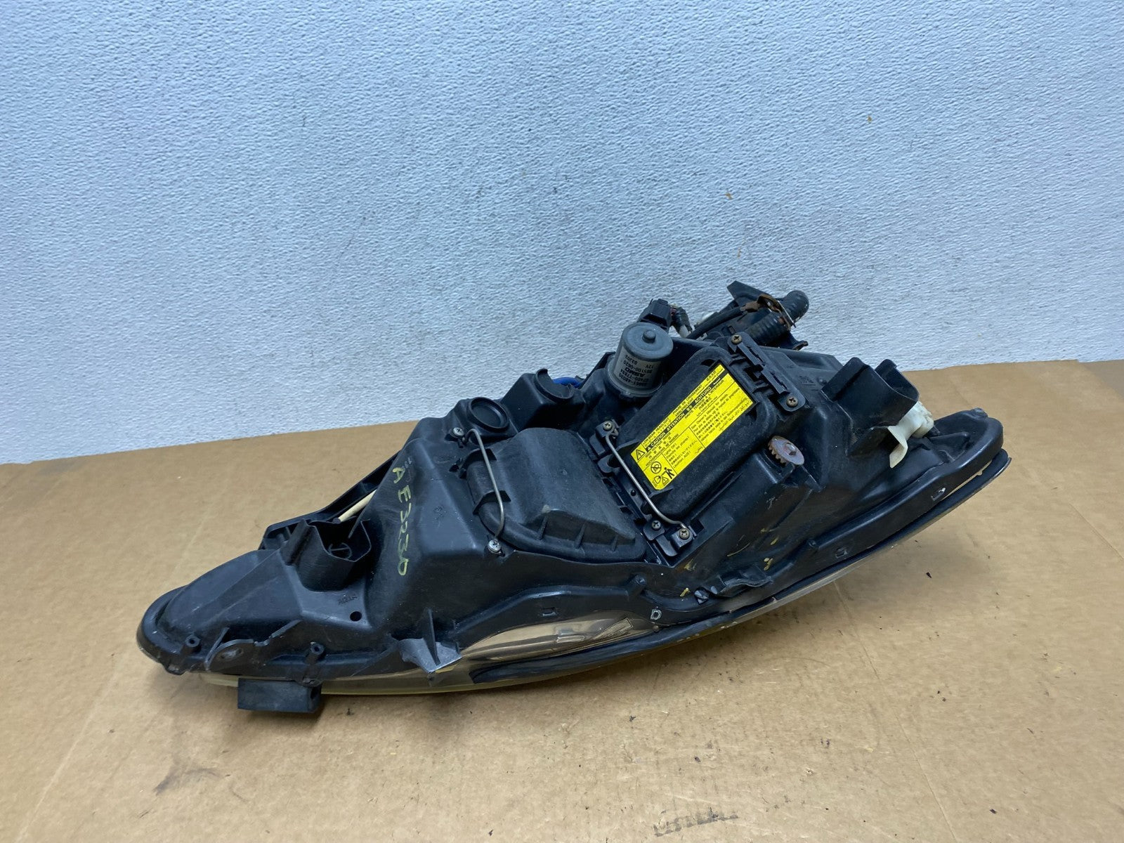 2006 - 2010 Lexus IS250 Left Driver LH Side Xenon Headlight AE3230 DW9
