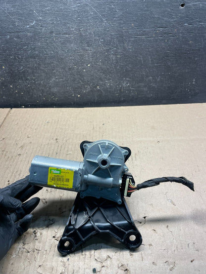 2010 to 2016 Cadillac SRX Rear Windshield Washer Wiper Motor V8835 DG5