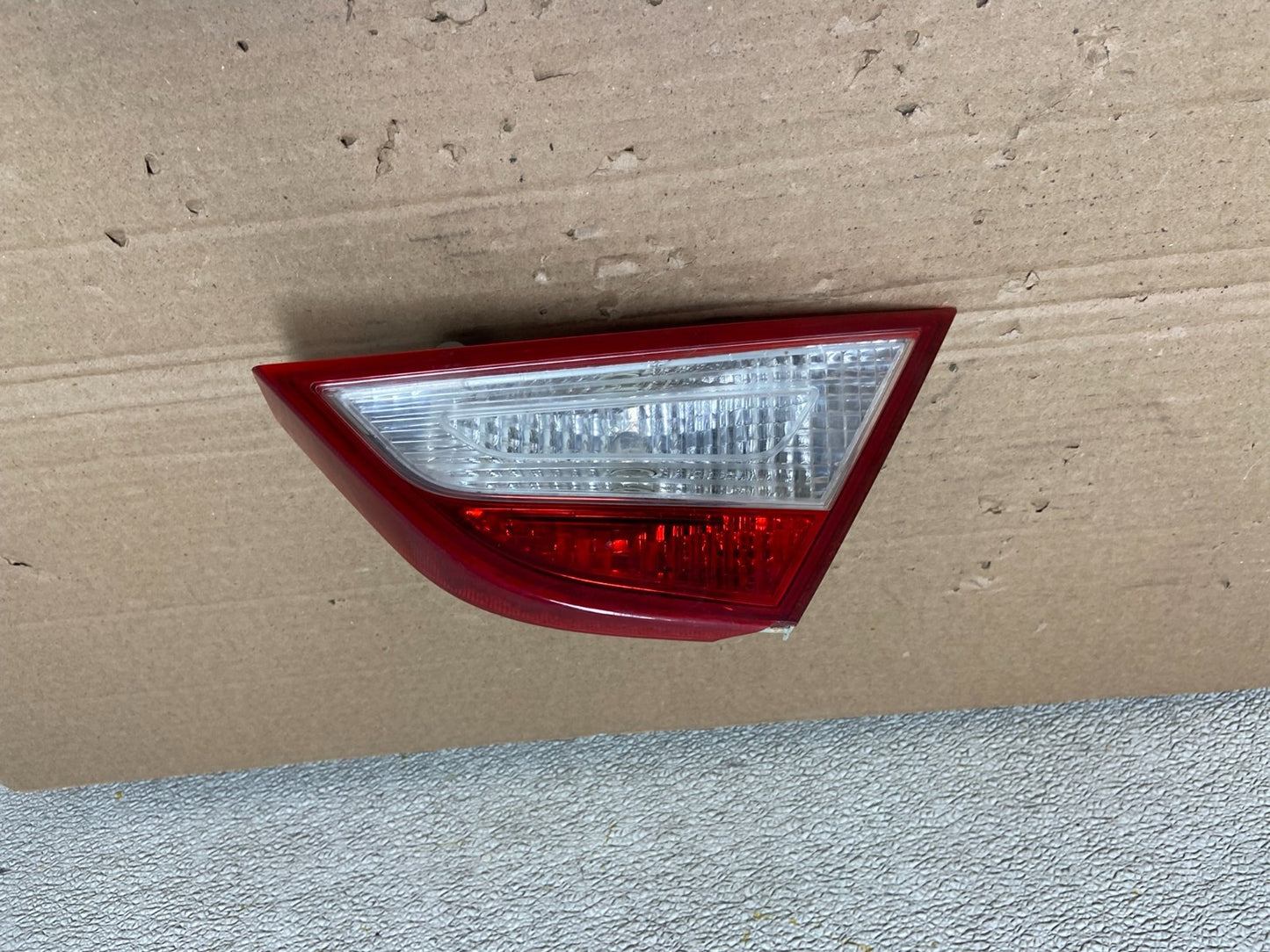 2011 to 2014 Hyundai Sonata Right Passenger Rh Inner Tail Light Oem AB1073 LK0