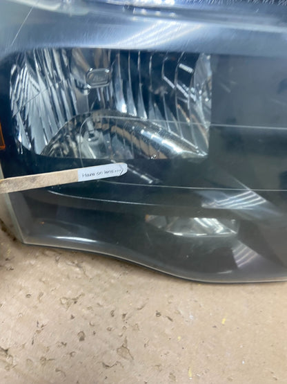 2007 to 2014 Ford Expedition Right Passenger RH side Headlight Halogen AB0839 DW4