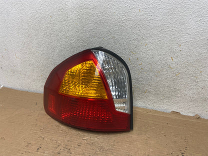 2001-2004 Hyundai Santa Fe Left Driver LH Side Tail Light AH9255 LK2