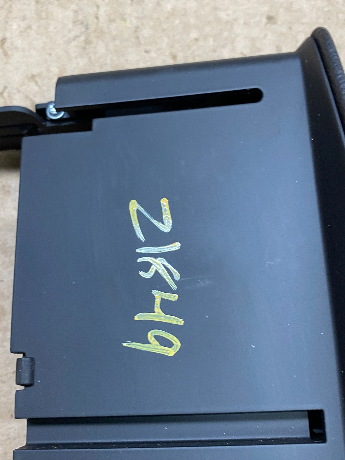 2010-2012 Cadillac SRX A/C Pop Up Display Upper Cover Assembly  z1849 DG6