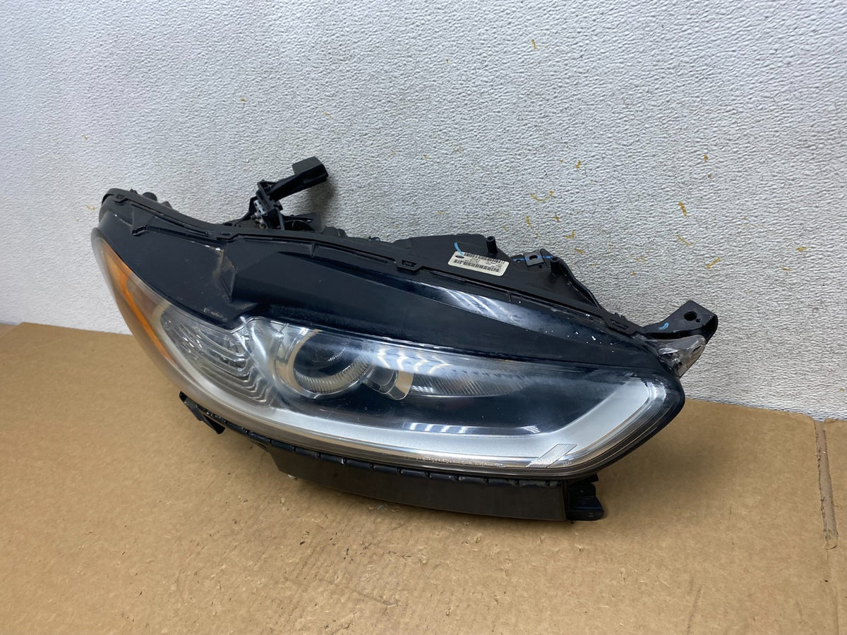 2013 to 2016 Ford Fusion Right Passenger Rh Side Headlight AI3403 DW1