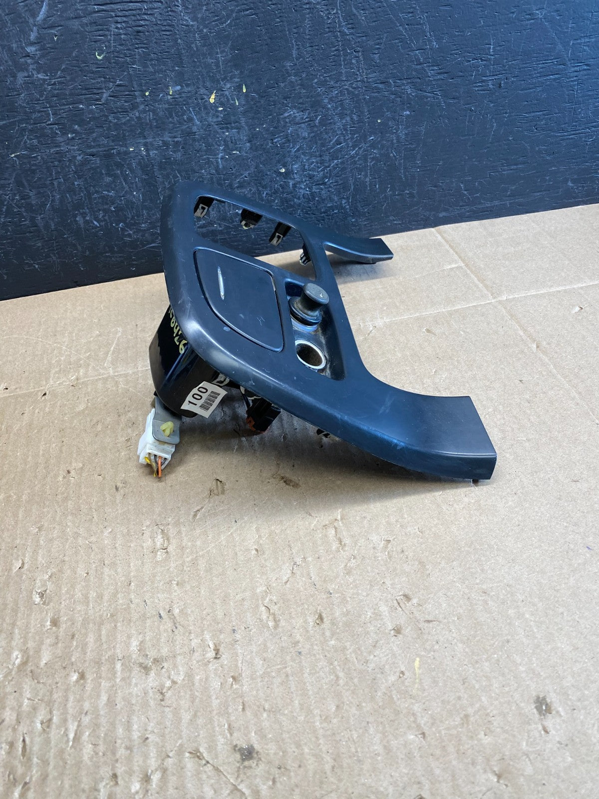 2006-2012 Hyundai Entourage Center Console Gear Shifter Bezel Astray AC6426 DG2