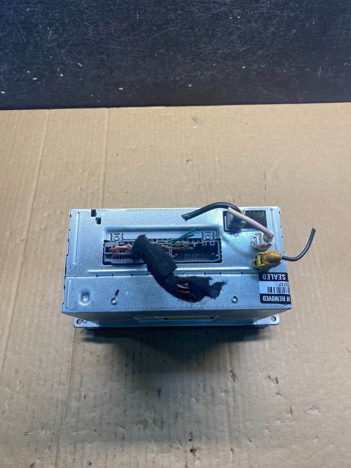 2011 to 2013 Chrysler 200 Radio Receiver Display Screen Player AG3767 DG5