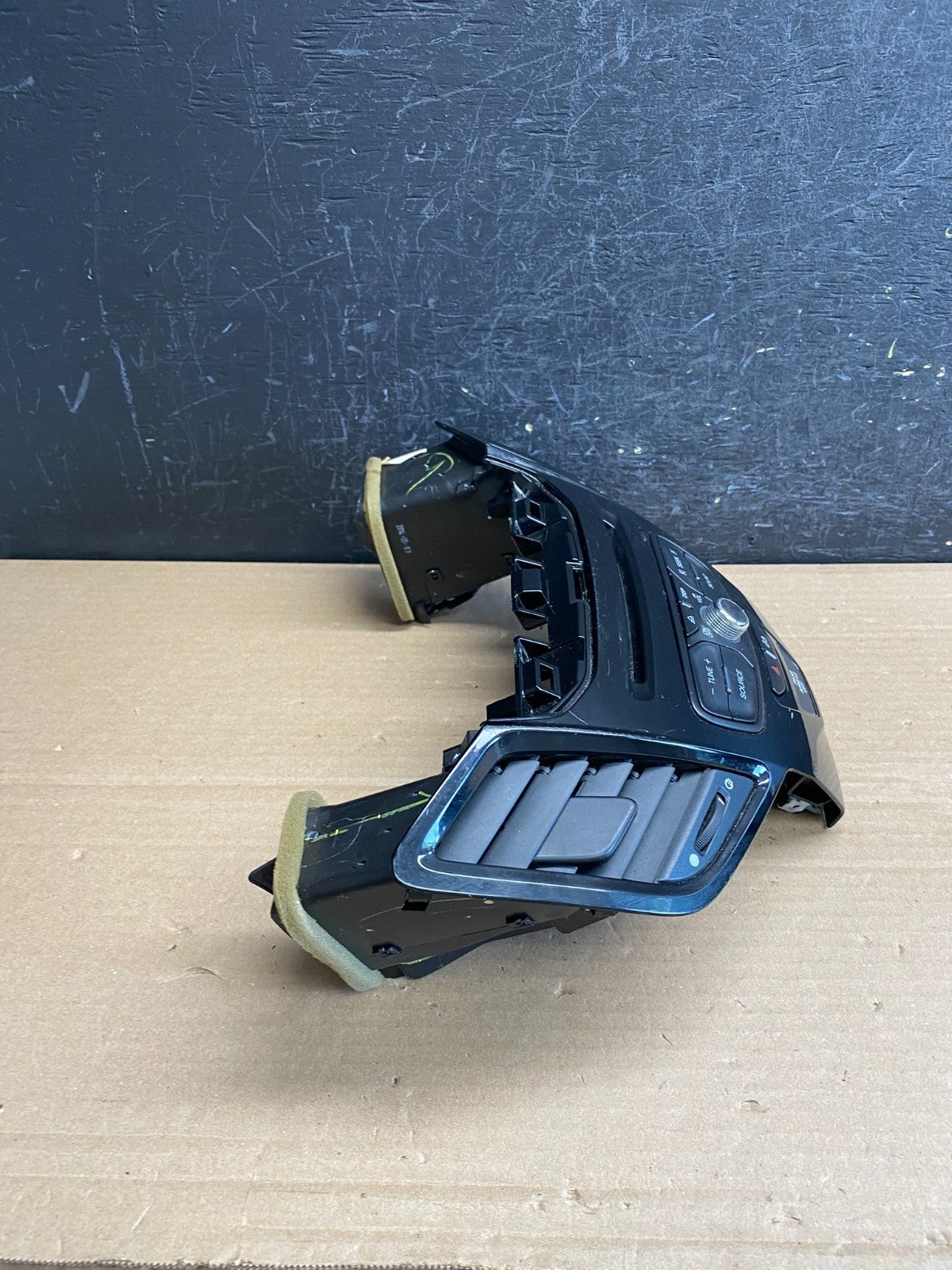 2014 2015 Ford Fiesta Center Radio Control Panel Air Vent Bezel Trim AG0062 DG1