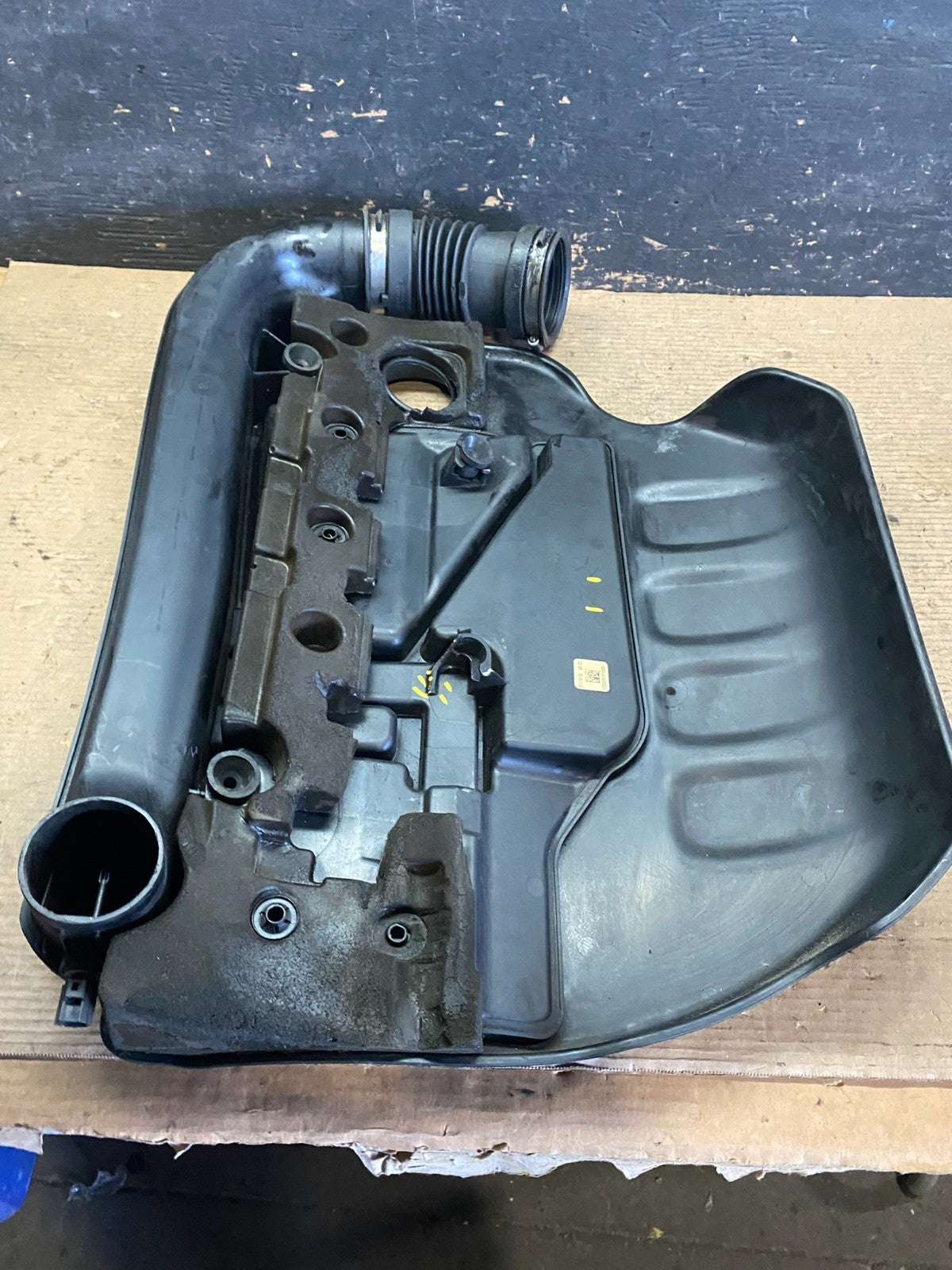 2013 to 2016 Dodge Dart 2.0L Engine Motor Cover Shield S3579 DG6