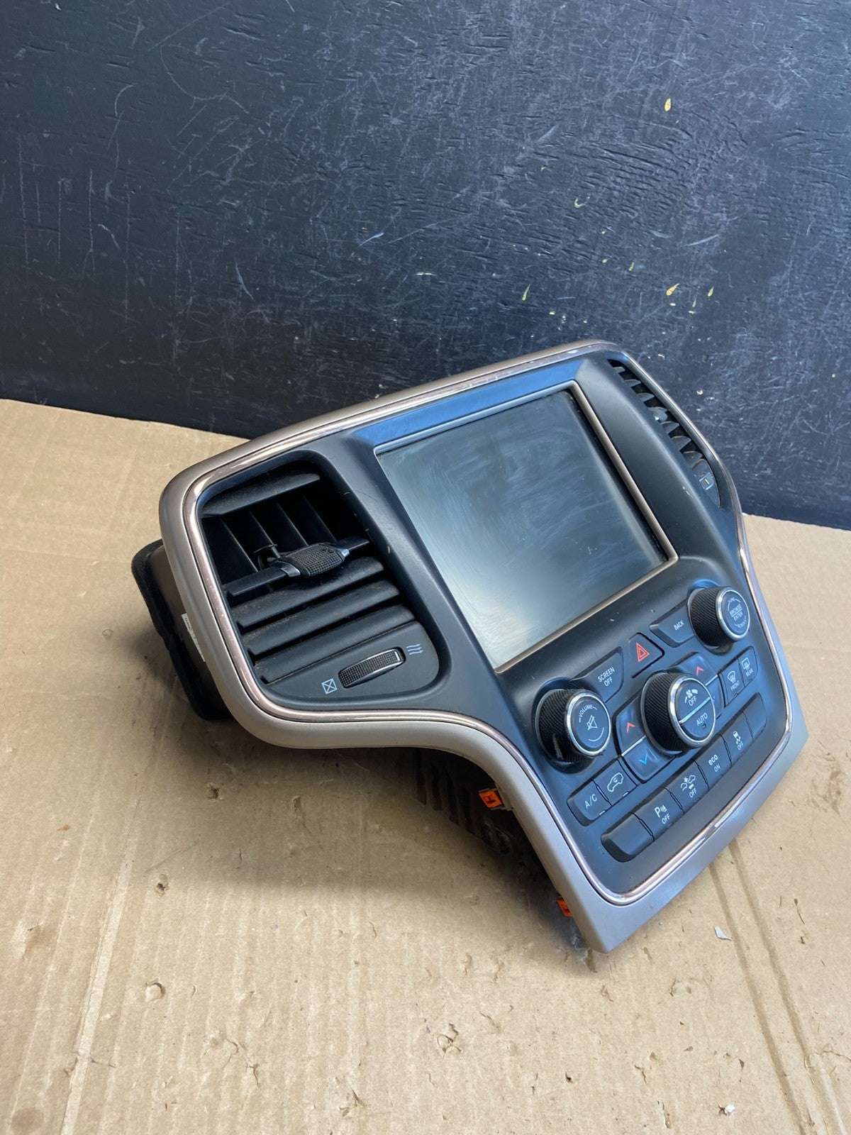 2014-2015 Jeep Grand Cherokee Center Radio Climate Control Bezel Vent ae1712 DG4