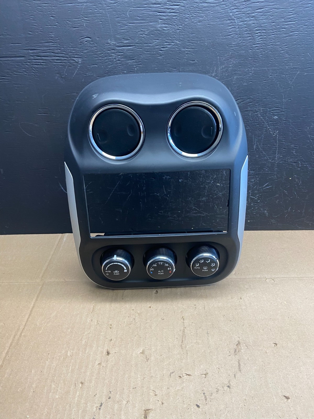 2011 to 2017 Jeep Compass Dash Climate Temperature Control Radio Bezel AB9426 DG0