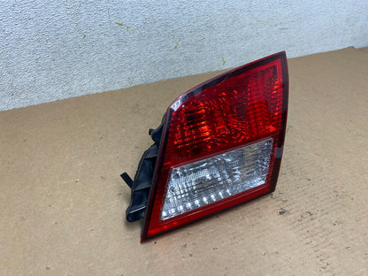 2002-2004 Infiniti i35 Inner Right Passenger Rh Side Tail Light OEM O9770 DW2
