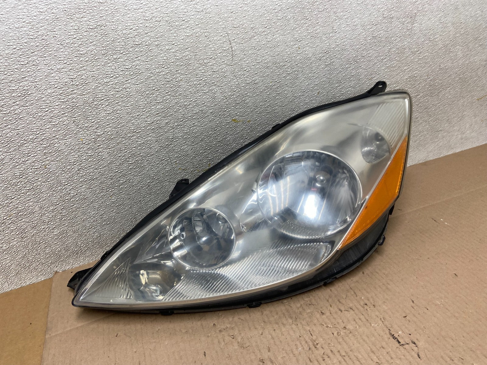 2006 to 2010 Toyota Sienna Left Driver Lh Side Headlight Halogen Z3756 DW2