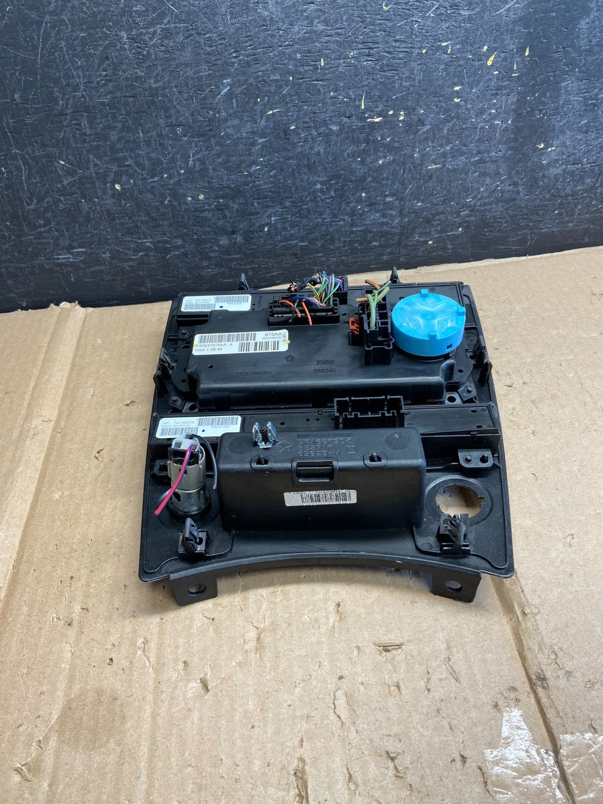 2005 2006 2007 Jeep Commander Grand Cherokee A/C Climate Control Bezel ai2781 DG3