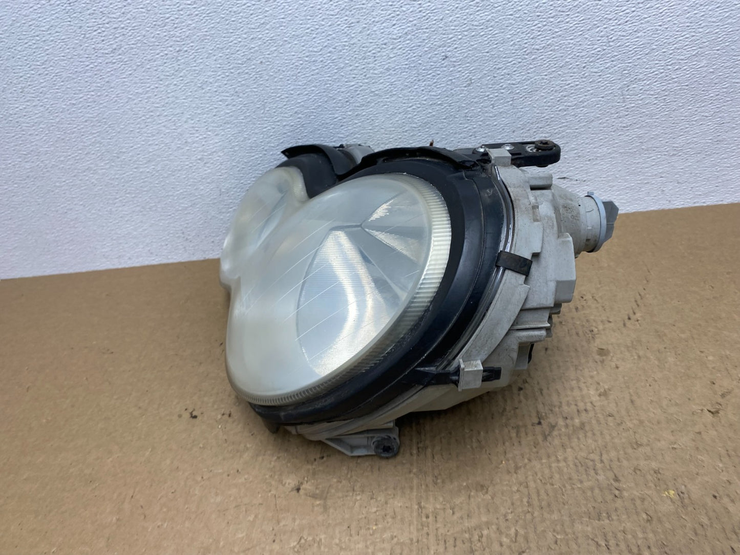 2005 to 2007 Mercedes-Benz C-Class Left Driver LH Side Headlight OEM AC1577 DW1