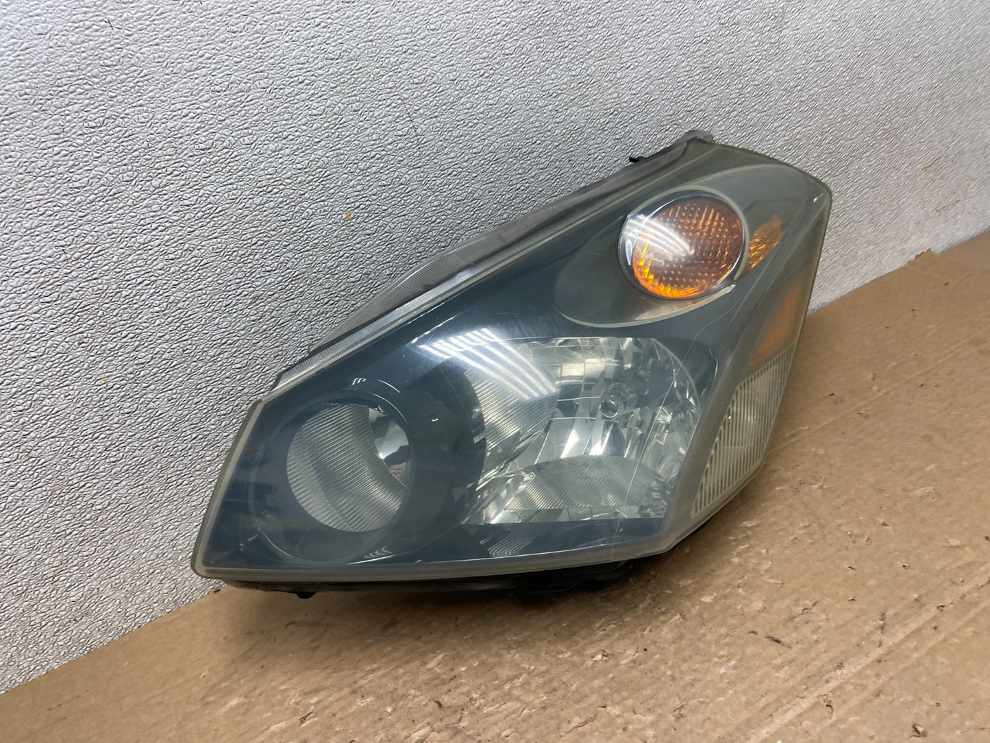 2004 to 2009 Nissan Quest Left Driver LH Black Headlight AB4885 DW2