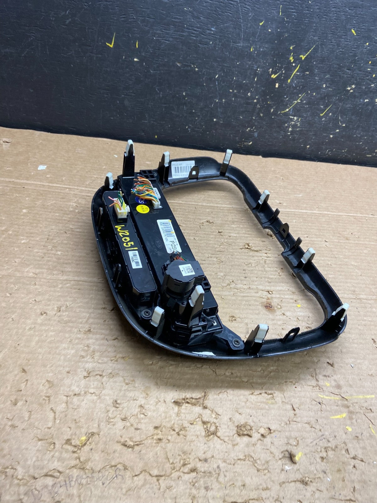 2014 to 2017 Kia Soul AC Heat Climate Control Switch Trim Bezel Black w2051 DG5