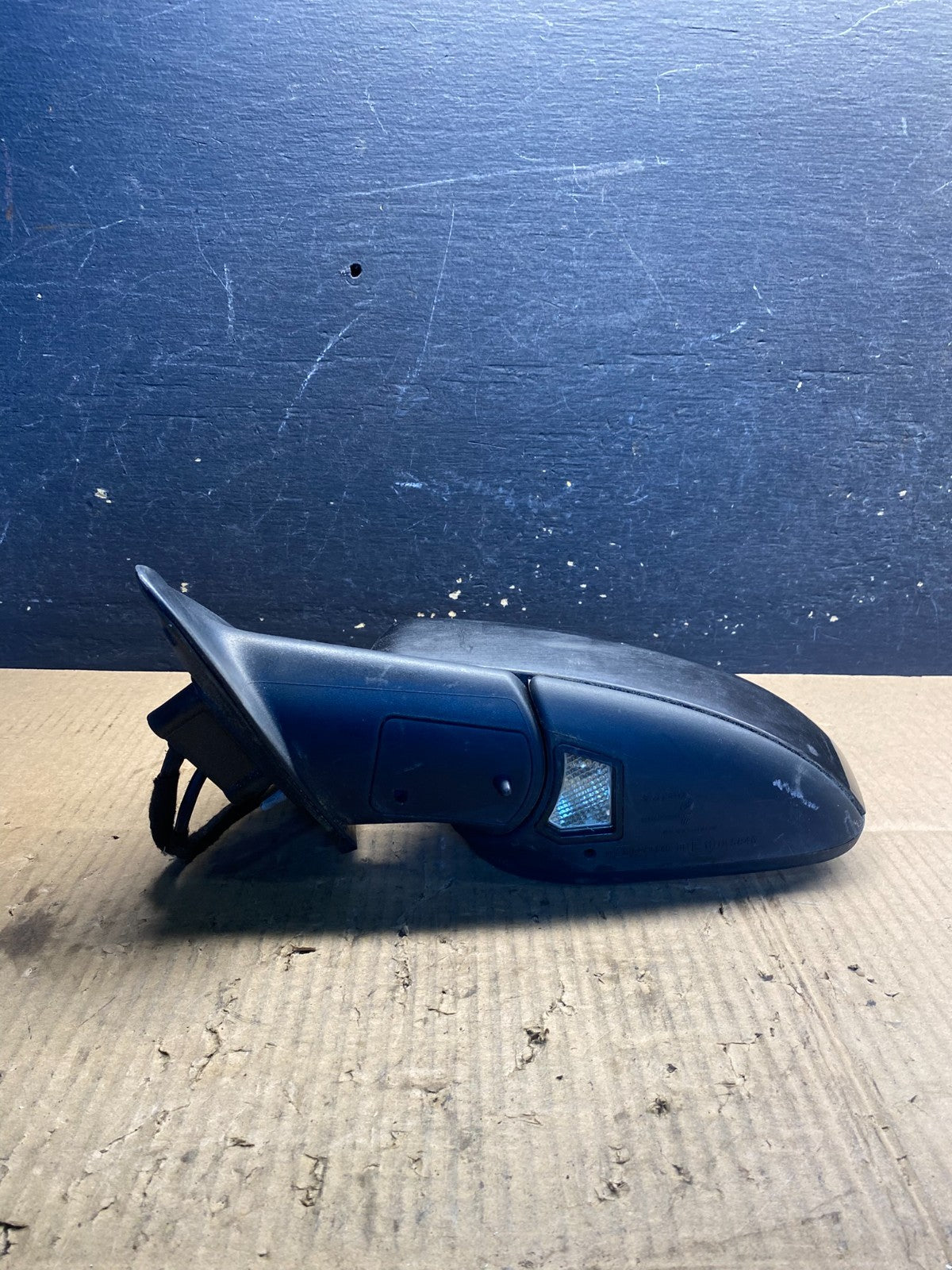 2004 - 2006 Volvo S60 Left Driver LH Front Door View Mirror OEM AA7515 MS3