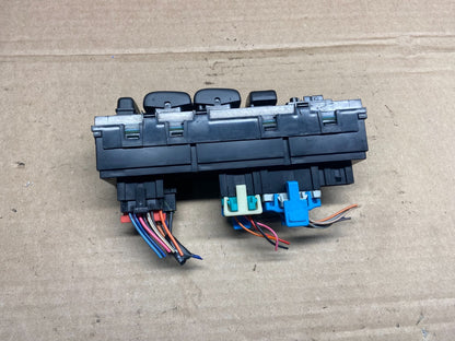 2006 to 2009 Chevrolet Trailblazer Front Left Master Window Door Switch AE24863