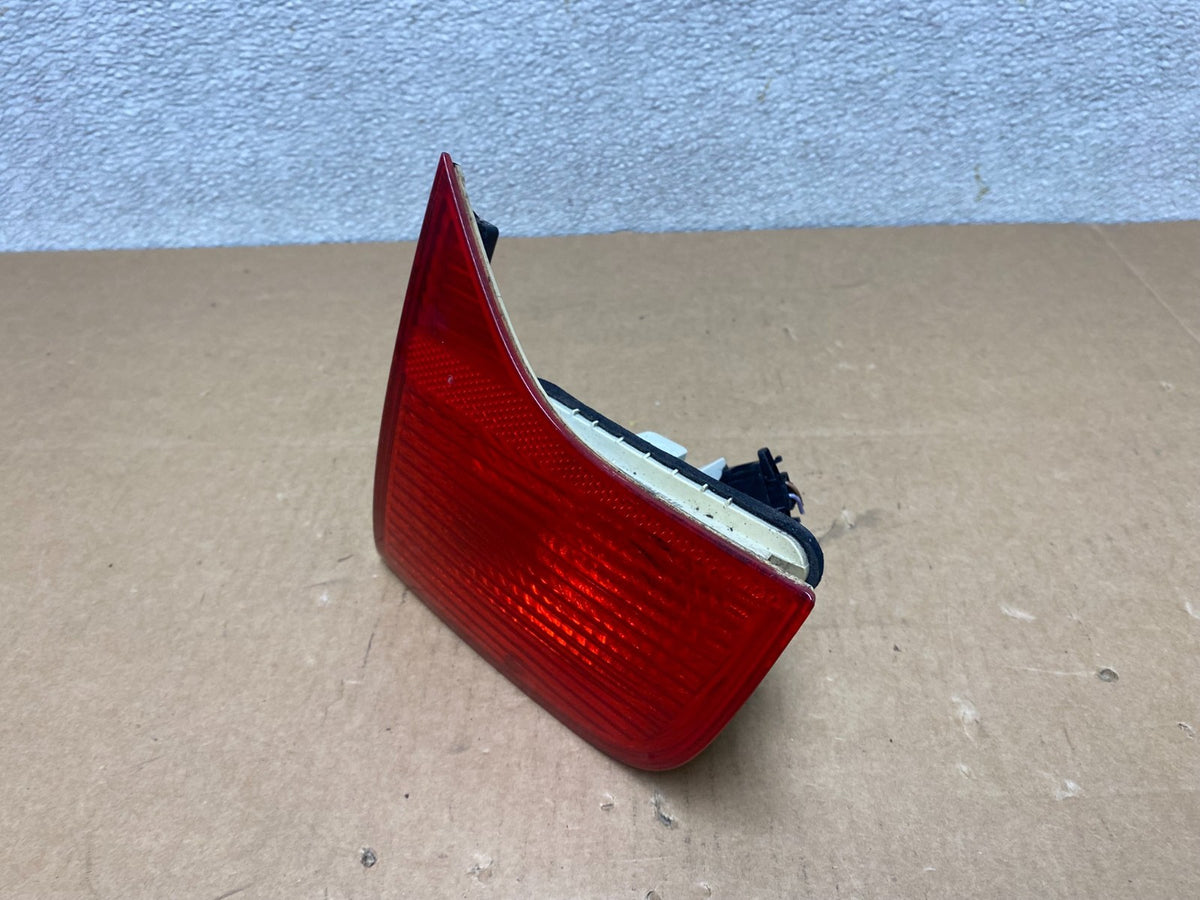 2004-2008 Audi A4 Sedan Right Passenger RH Side Inner Tail Light V4810 DW1