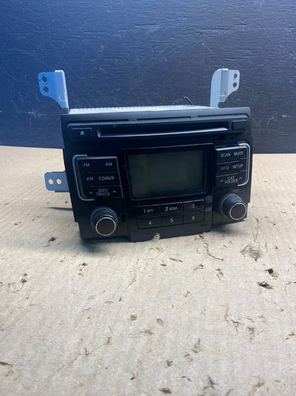 2011 to 2012 Hyundai Sonata Am Fm Cd Player Radio Receiver AC8967 DG0