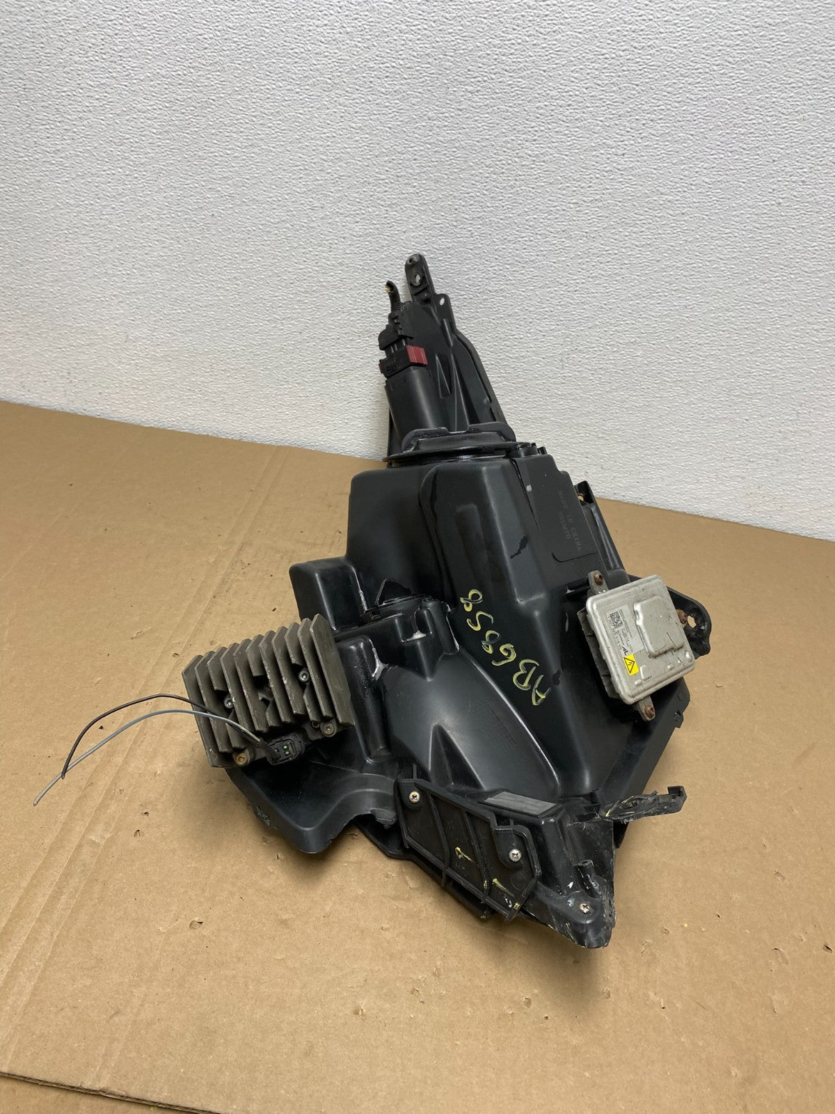 2014-2016 Cadillac XTS Left Driver LH AFS Xenon HID Headlight AB6858 DW7