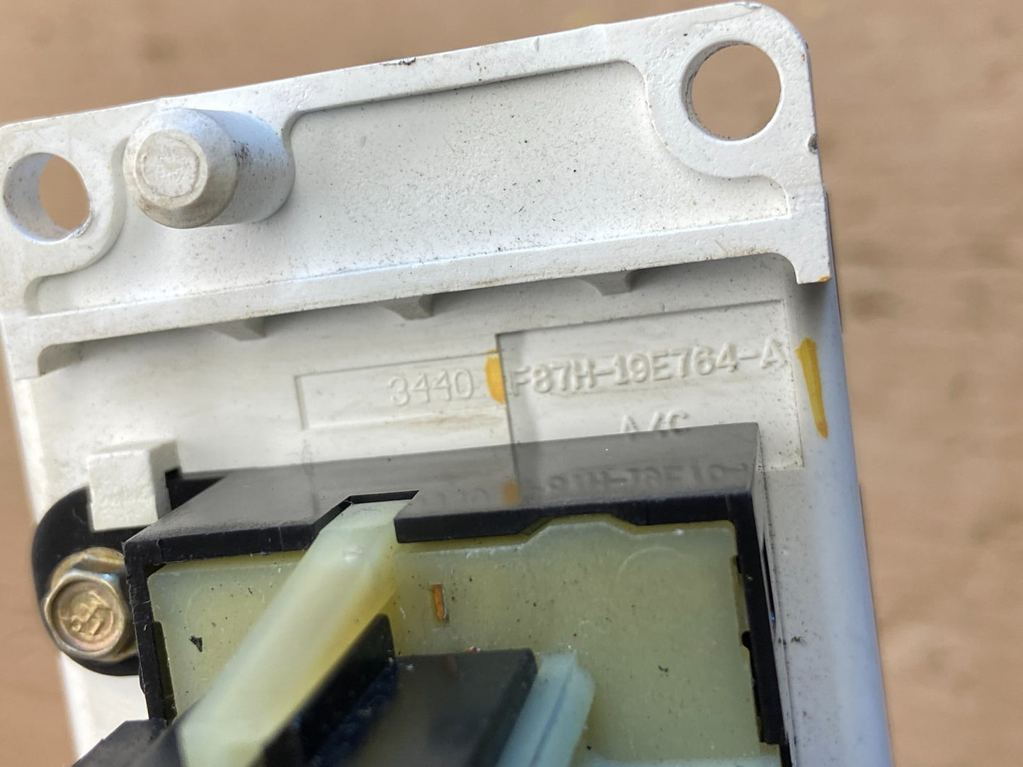 1995 - 2004 Ford Explorer A/C Heater Climate Temp Control AD6783 DG6