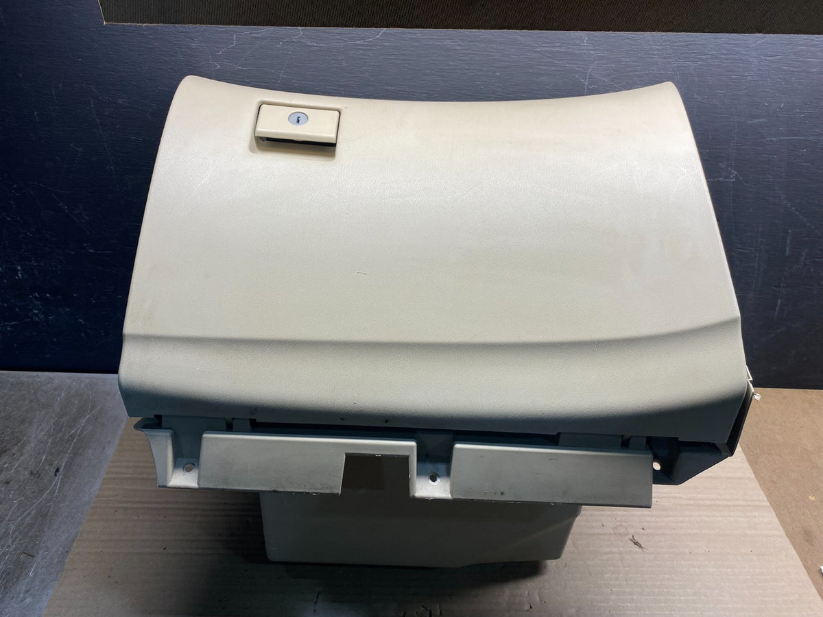 2013-2020 Nissan Pathfinder Front Right Passenger Storage Glove Box ah9945 DG0