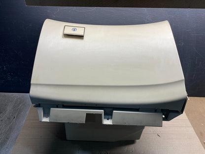 2013-2020 Nissan Pathfinder Front Right Passenger Storage Glove Box ah9945 DG0