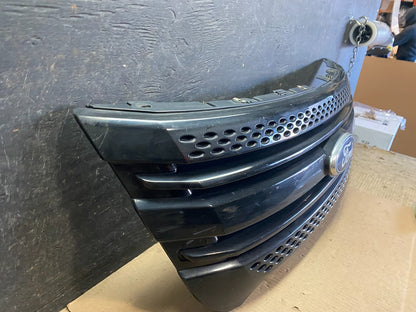 2011 to 2015 Ford Explorer Upper Front Grill Grille Oem W5732 DG2