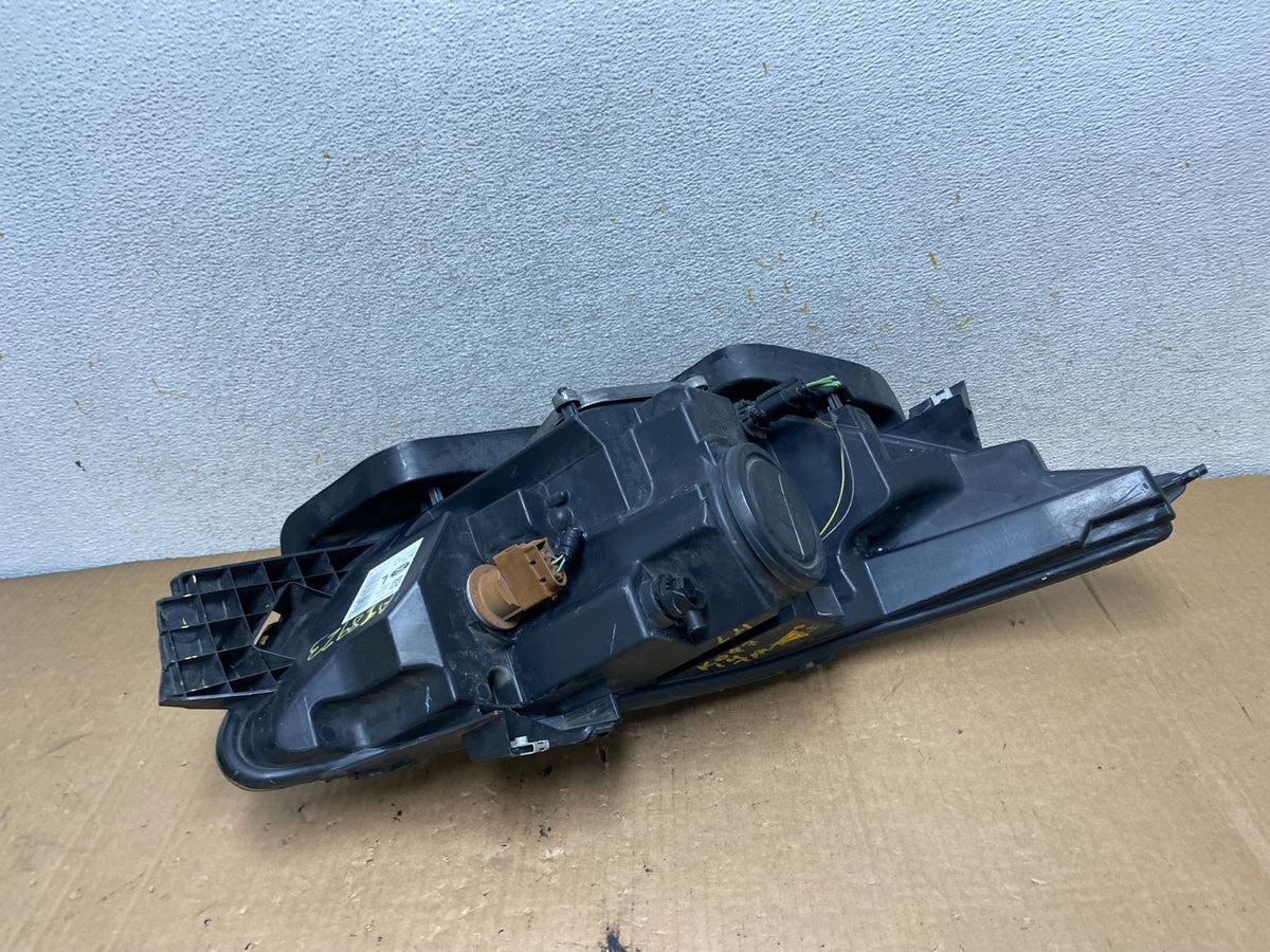 2013 to 2019 Ford Taurus Left Driver LH Side Headlight Xenon HID AI8923 DW6