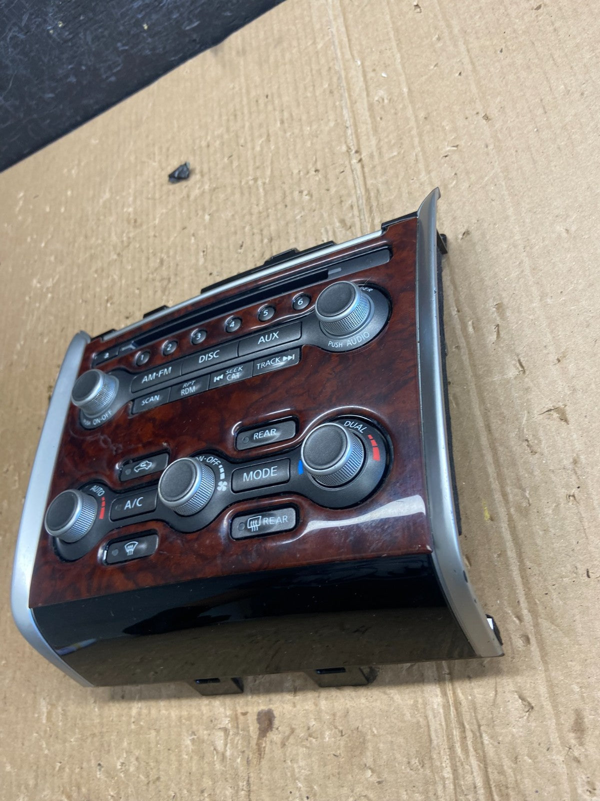 2013 to 2016 Nissan Pathfinder Radio Temperature Climate Control ae4089 DG1