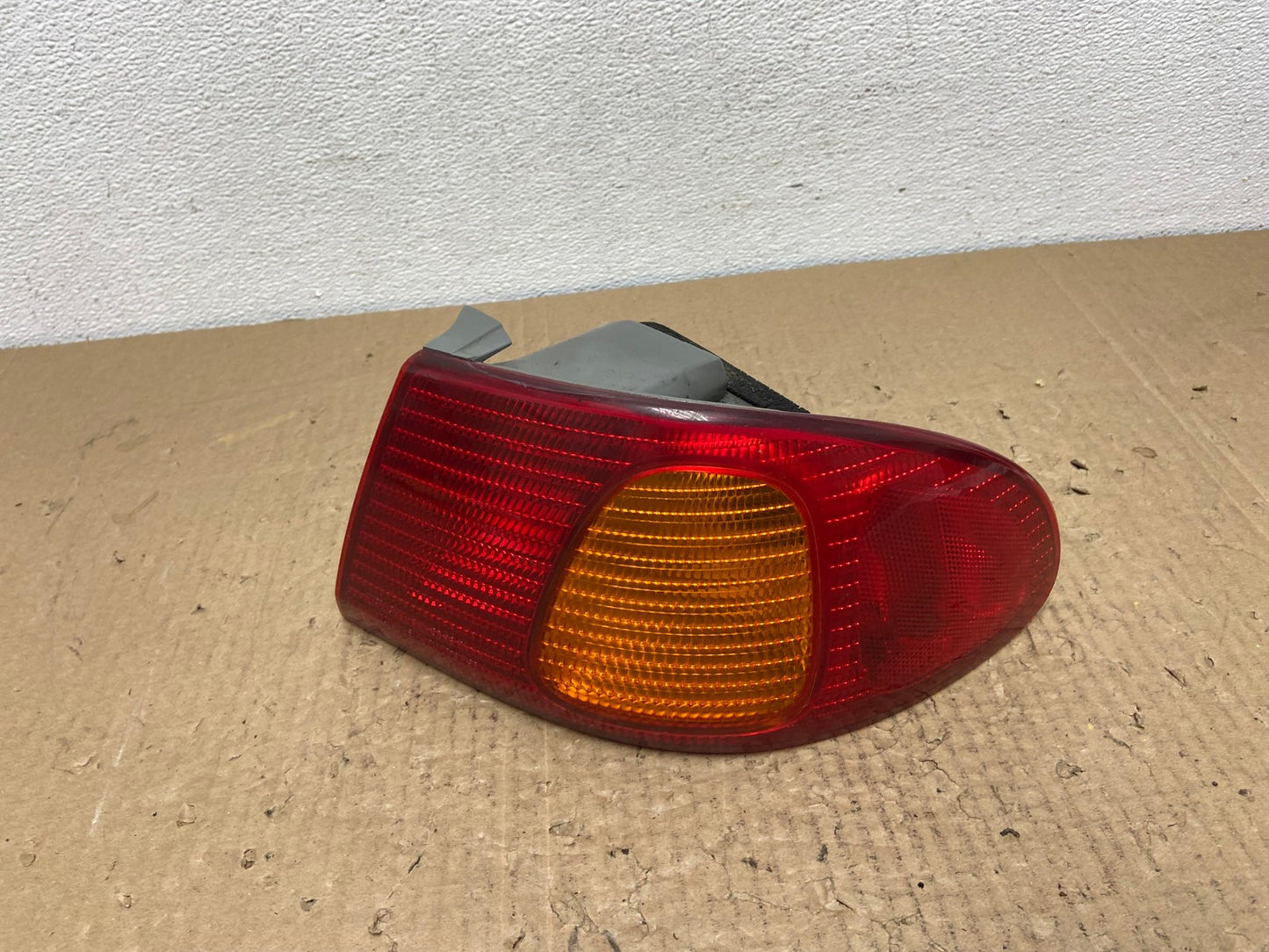 1998 1999 2000 Toyota Corolla Right Passenger Side Tail light OEM AC4016 LK0