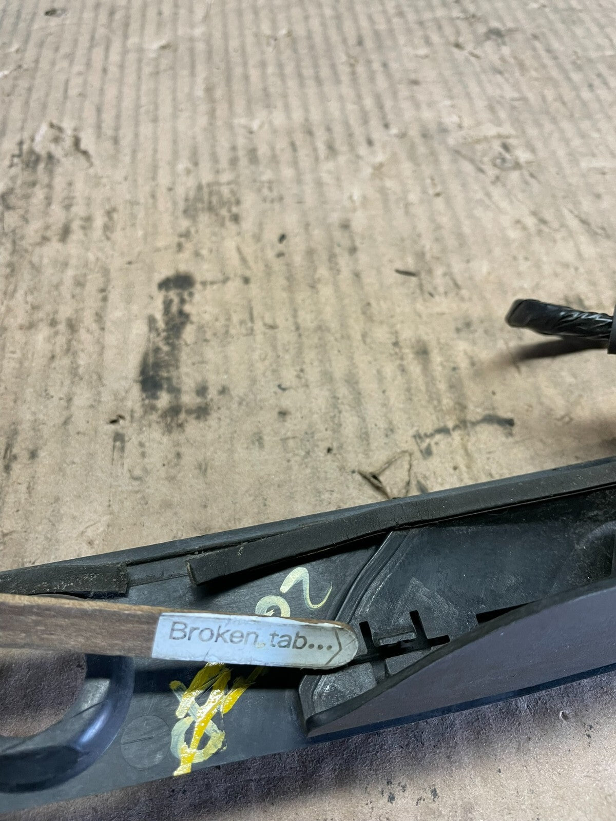 2016 - 2019 Ford Explorer Interceptor Rear Tailgate Molding With Camera M2941 DG7