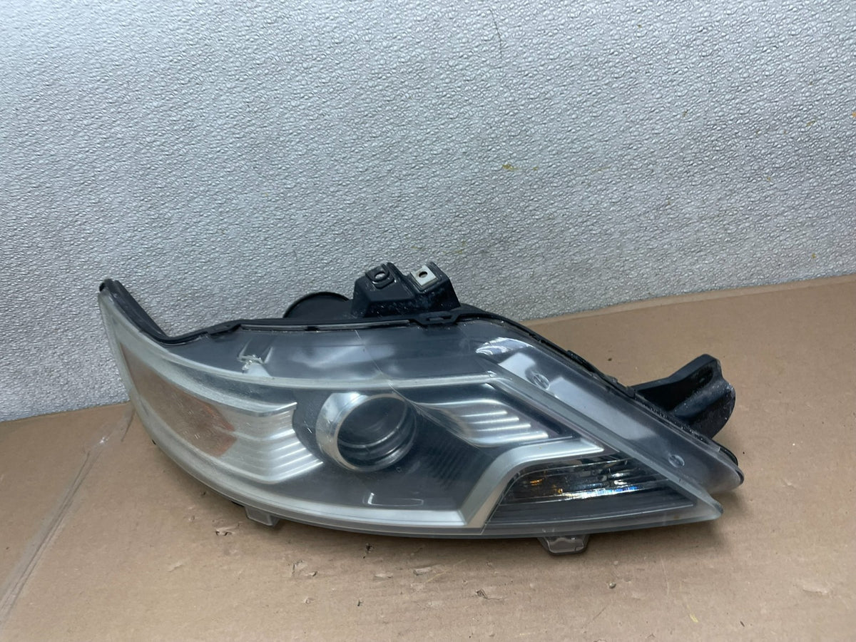 2010 2011 2012 Ford Taurus Right Passenger RH Halogen Headlight AA9955 DW1