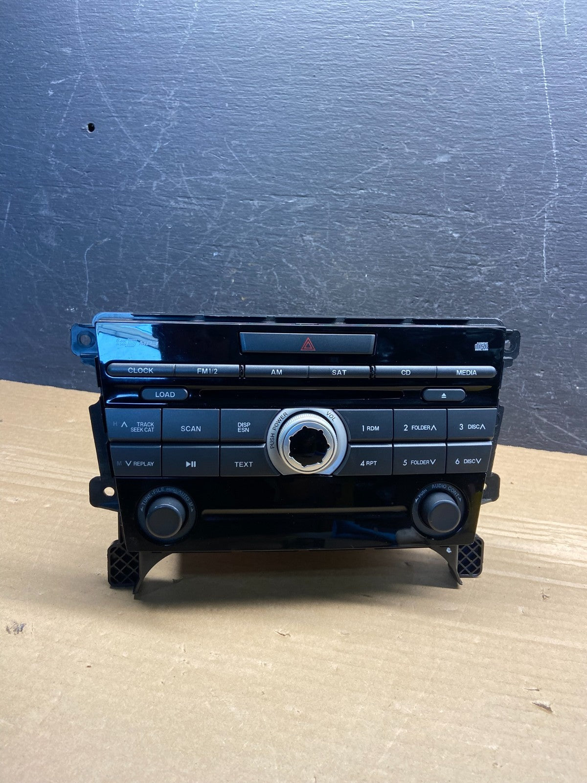 2007 07 Mazda CX9 CX-9 Radio Stereo CD MP3 Player Control ae4577 DG0