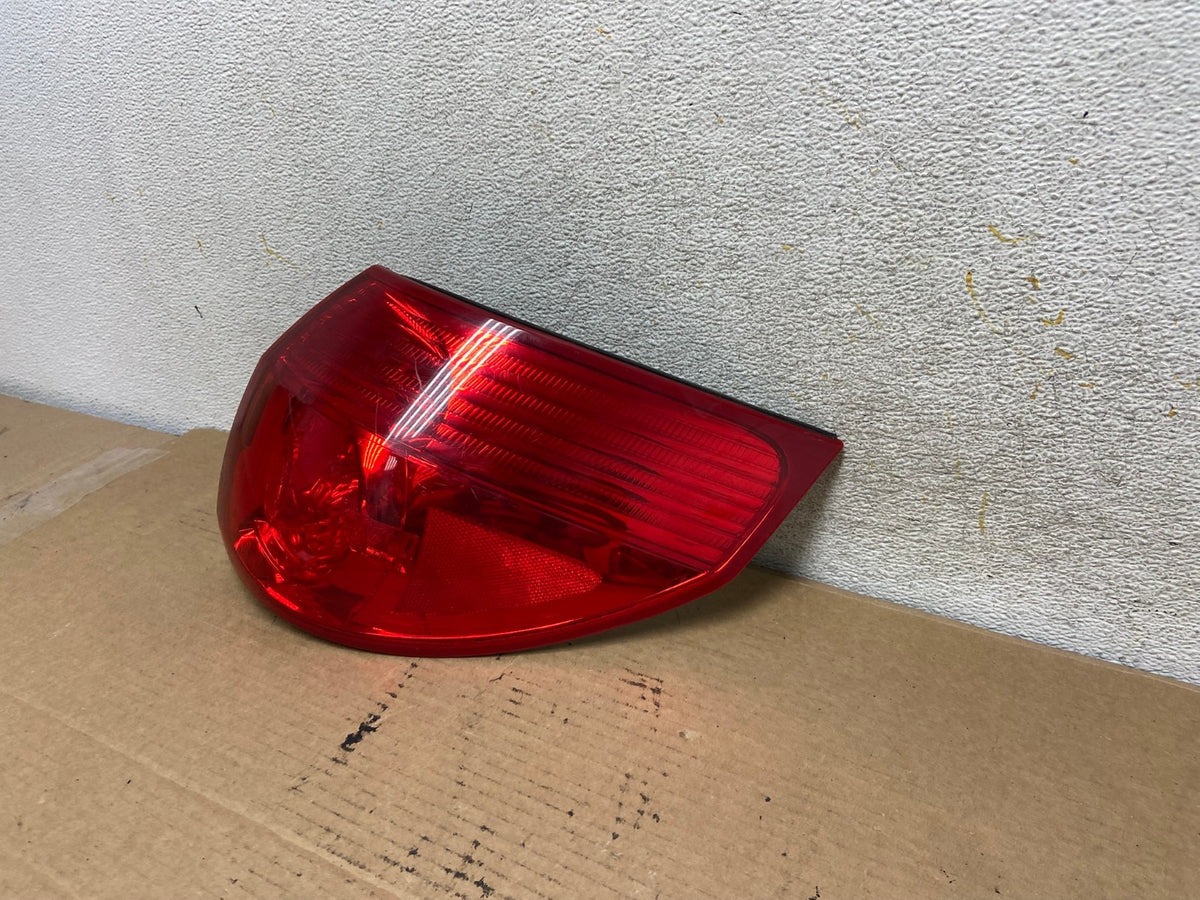 2006 - 2010 Toyota Sienna Right Passenger Side Tail Light AH4032 LK2