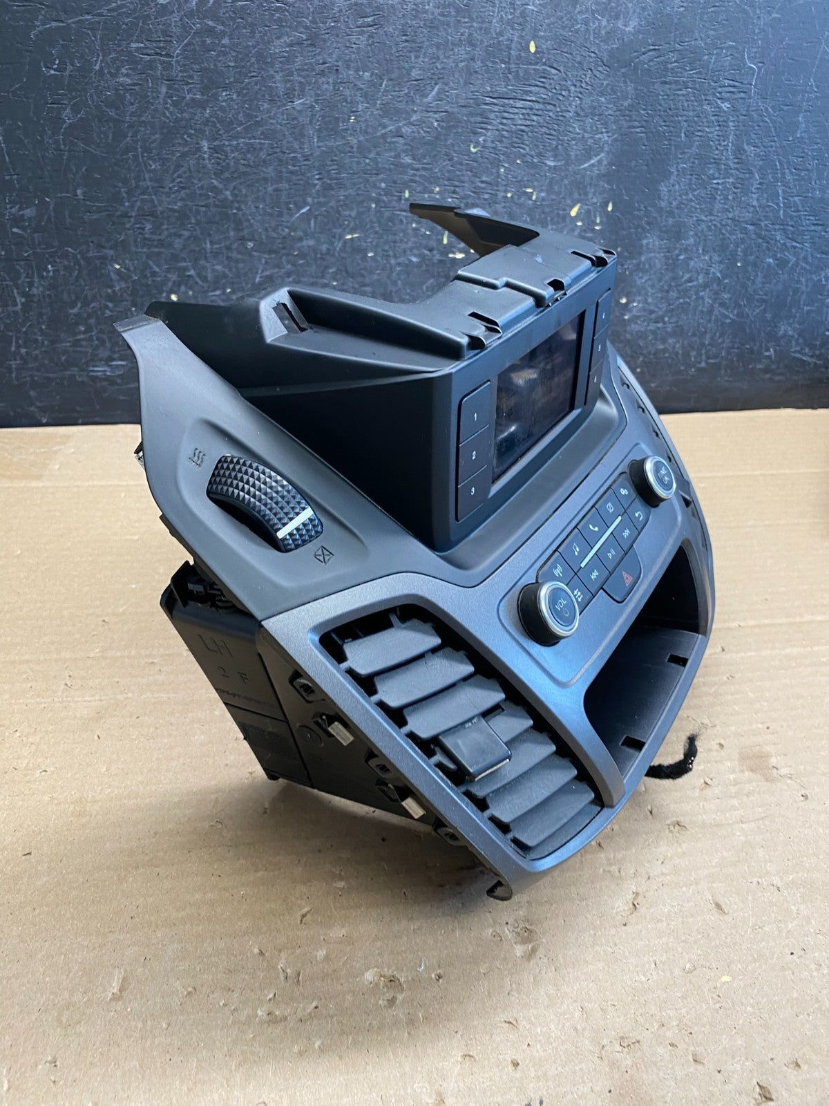 2019 to 2021 Ford Transit Connect Radio Screen Control Bezel Air Vent ag5282 DG2