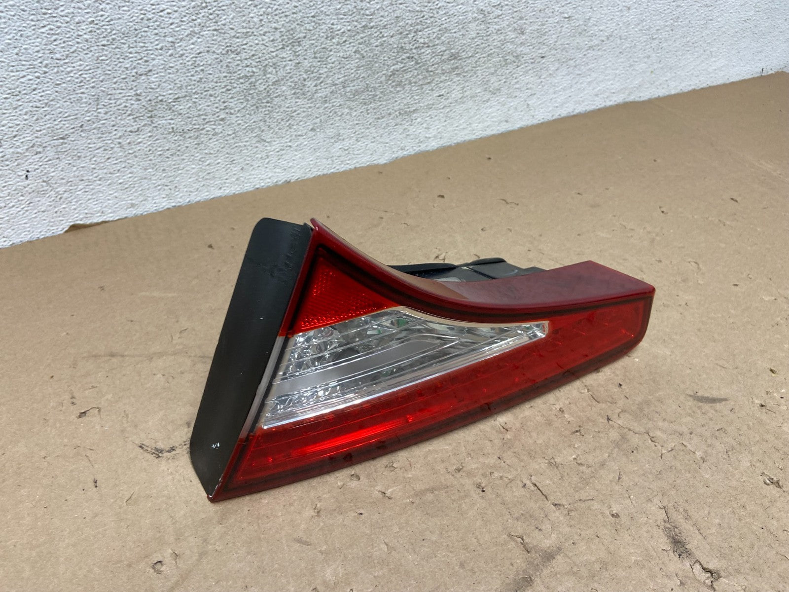 2011 2012 2013 Kia Optima Hybrid Right RH Side Inner Tail Light AG43532