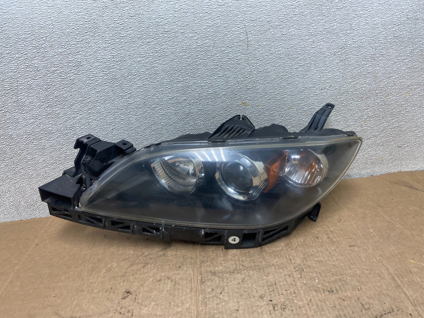 2004 to 2009 Mazda 3 Sedan Left Driver LH Side Halogen Headlight Oem AA3749 DW0