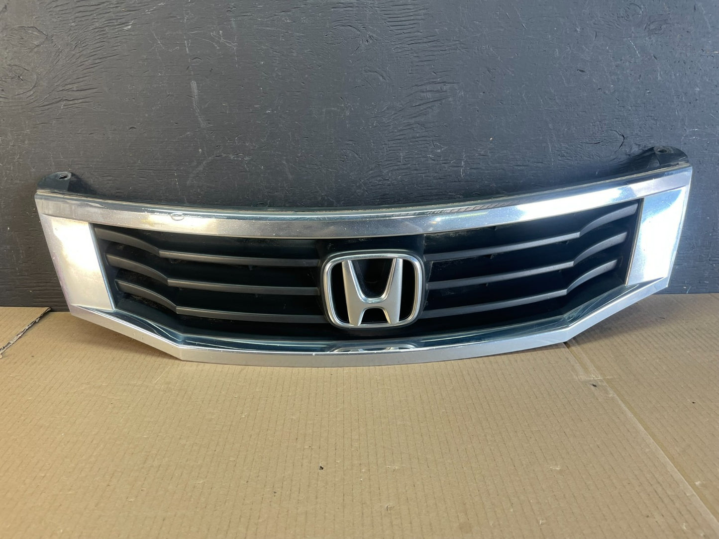 2008 2009 2010 Honda Accord Sedan Front Upper Grill Grille AE3539 DG0