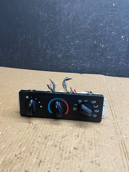 1997 to 2004 Ford F150 F250 Super Duty Heater A/C Climate Control AE4093 DG0