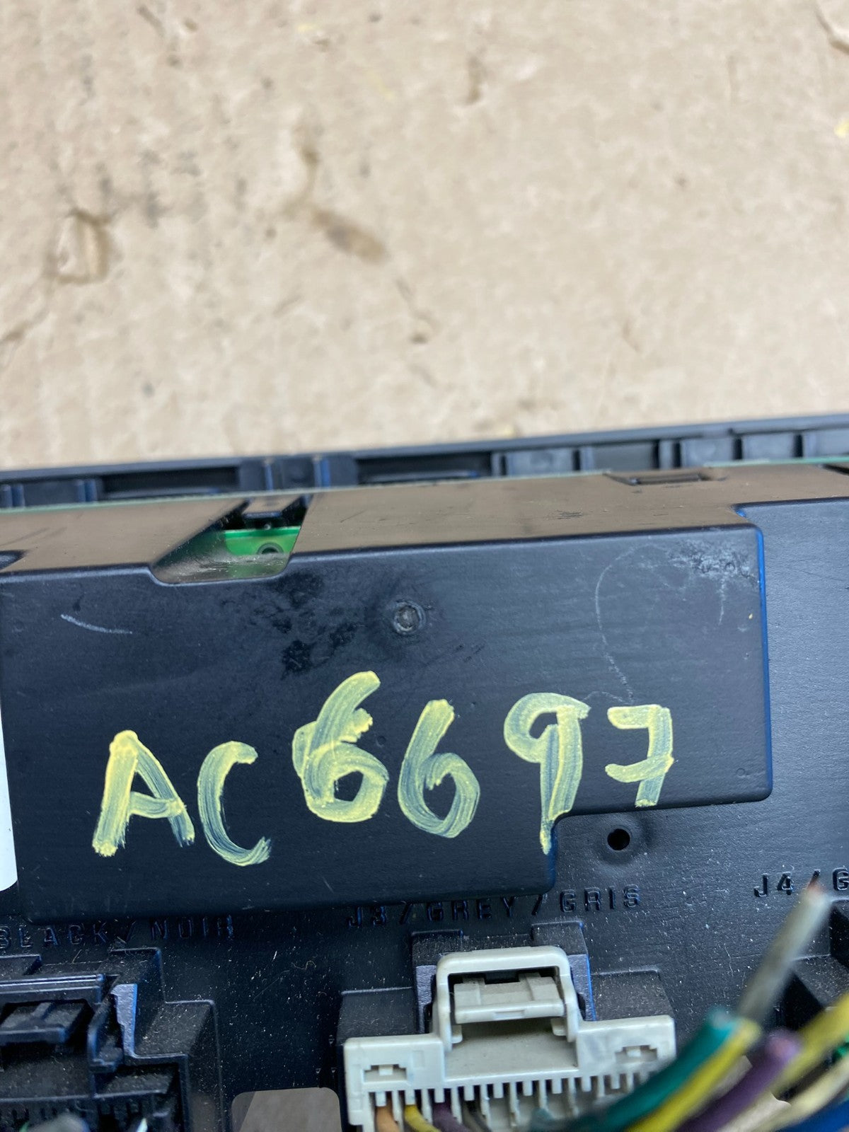 2007-2011 GMC Yukon Tahoe Automatic Climate Temperature Temp Control ac6697 DG6