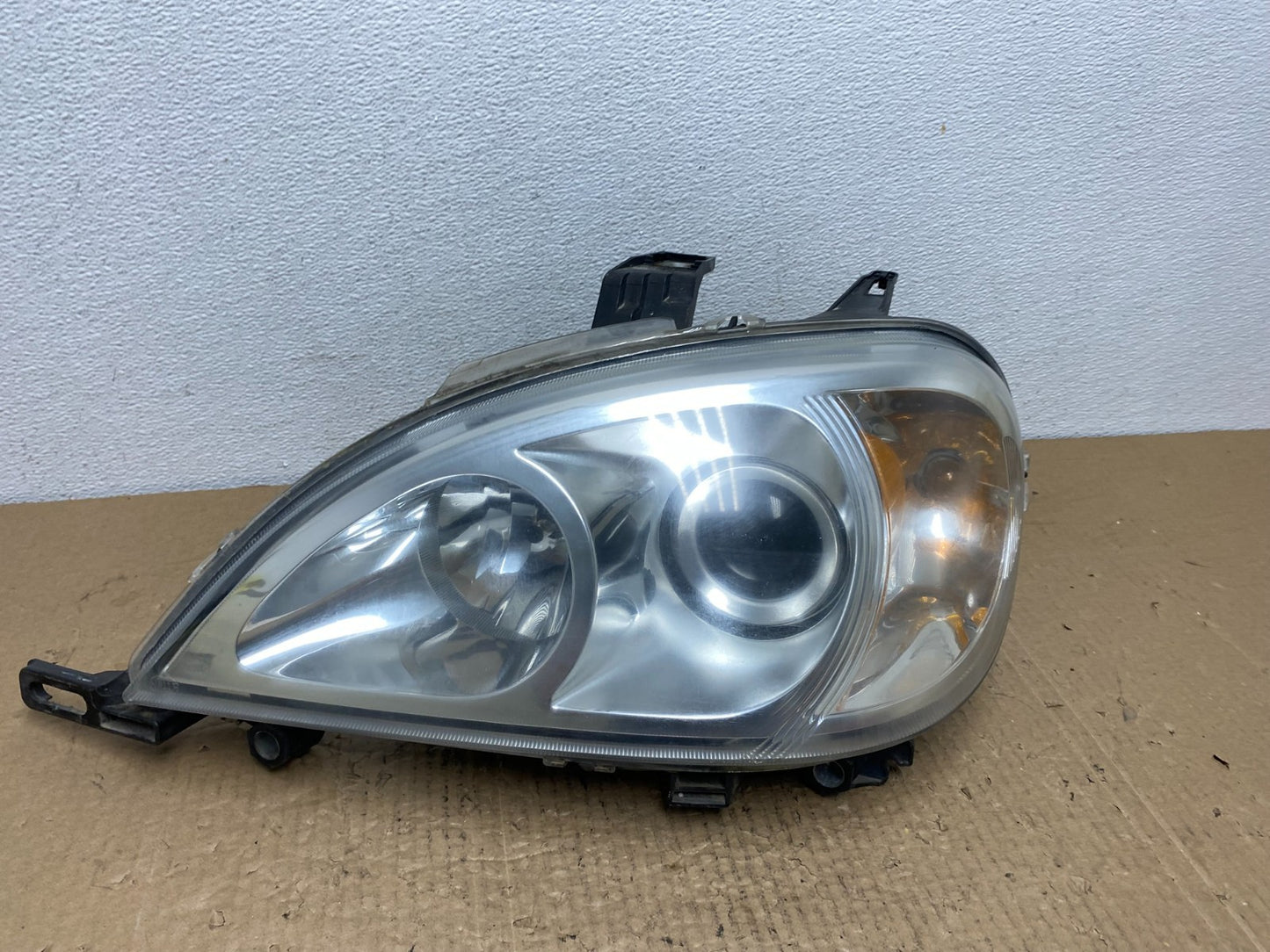 2002 - 2005 Mercedes ML ML350 ML500 Left Driver LH Xenon Headlight AC4039 DW0