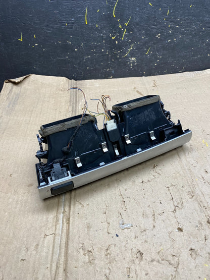 2007 to 2013 BMW X5 X6 Center Console Dash Air Vent OEM V7953 DG5