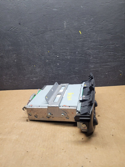 2005 to 2010 Honda Odyssey Am Fm Cd Player Radio Receiver H7638 DG11