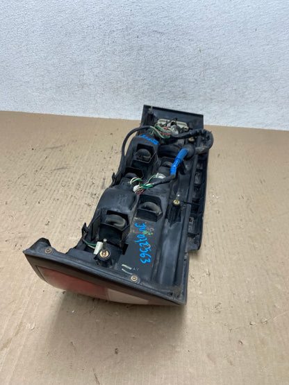 1995 1996 Lexus ES300 Left Driver LH Side Tail Light AE7111 LK7